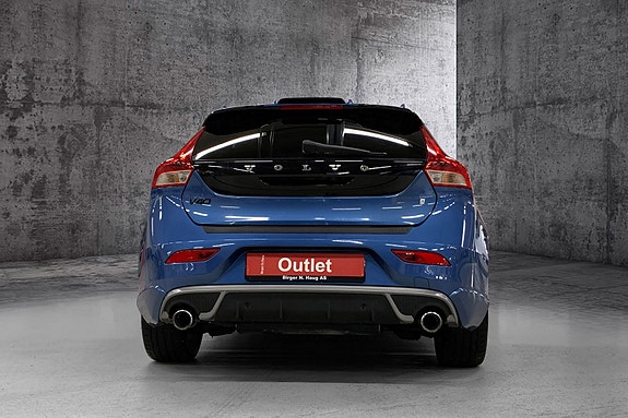 Volvo V40 3 of 13