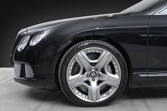 Bentley Continental GTC 3 of 5
