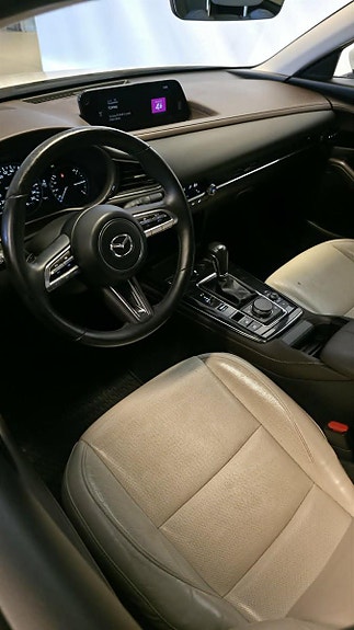 Mazda CX-30 6 of 29