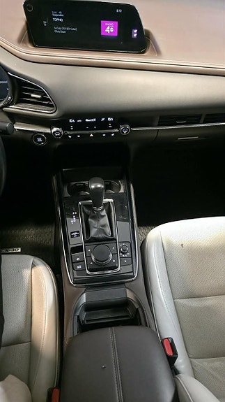 Mazda CX-30 14 of 29