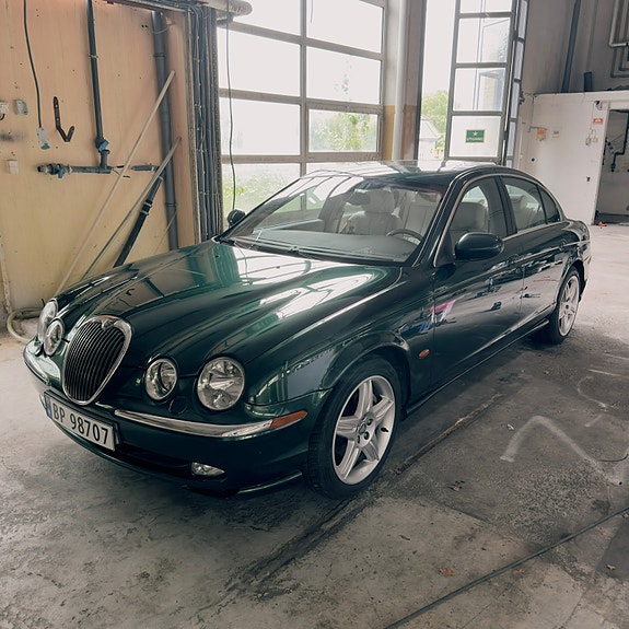 Jaguar S-TYPE 3 of 5