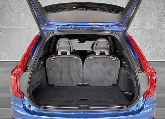 Volvo XC90 13 of 23