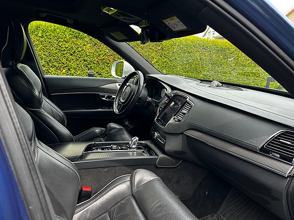Volvo XC90 7 of 23