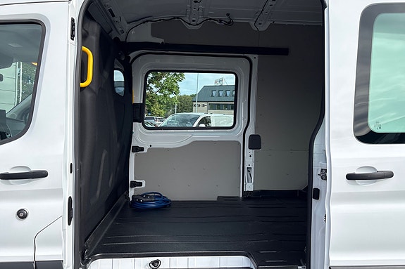 Ford Transit 20 of 22