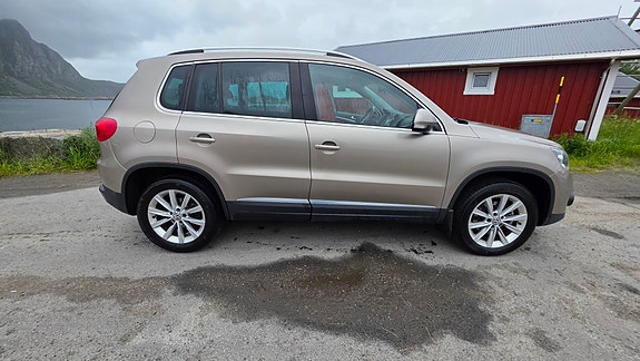 Volkswagen Tiguan 5 of 5
