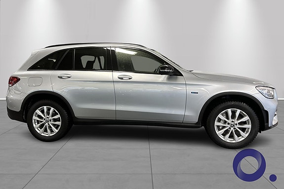 Mercedes-Benz GLC300 e 7 of 22