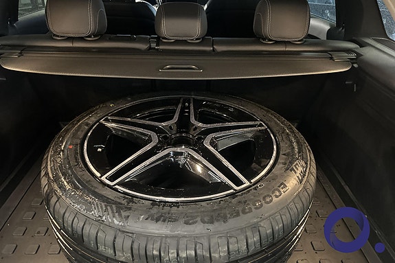 Mercedes-Benz GLC300 e 5 of 22