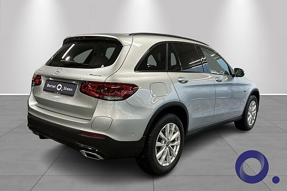 Mercedes-Benz GLC300 e 6 of 22