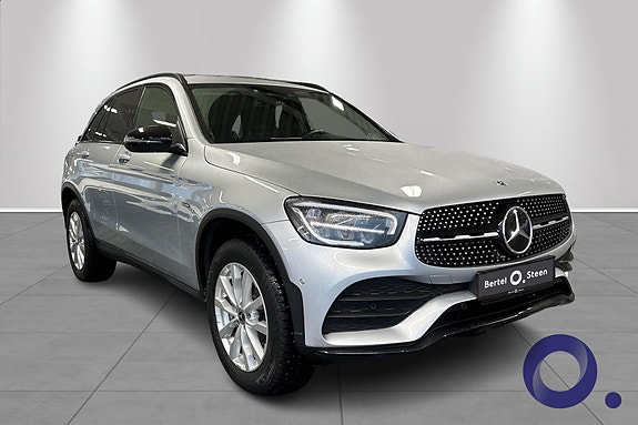 Mercedes-Benz GLC300 e 8 of 22