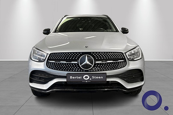 Mercedes-Benz GLC300 e 9 of 22