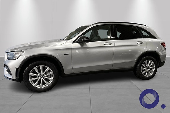 Mercedes-Benz GLC300 e 2 of 22