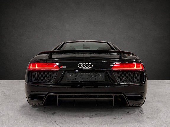 Audi R8 4 of 30