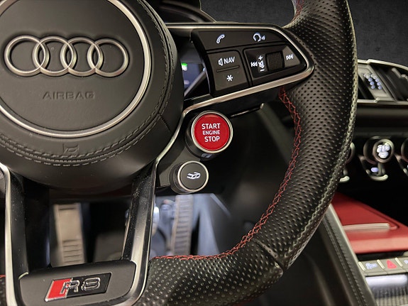 Audi R8 24 of 30