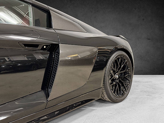 Audi R8 11 of 30