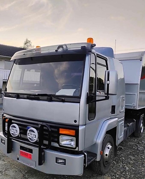 Ford CARGO 0713 3 of 5