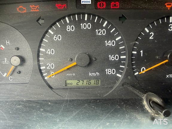 Toyota HiAce 16 of 30