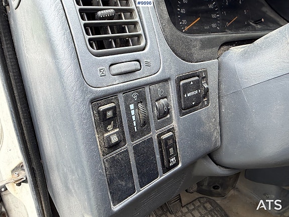 Toyota HiAce 14 of 30