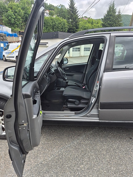 Suzuki SX4 9 of 30