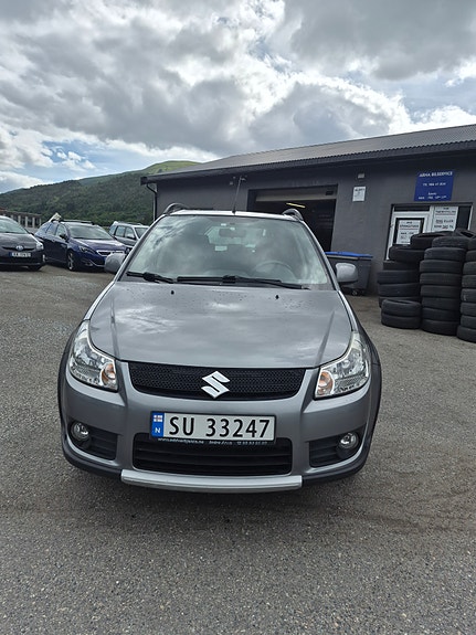 Suzuki SX4 2 of 30