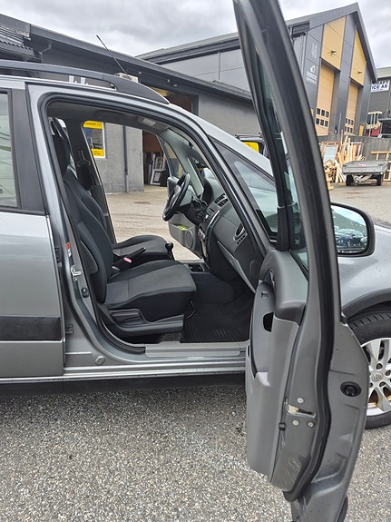 Suzuki SX4 11 of 30