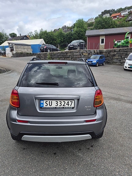 Suzuki SX4 6 of 30