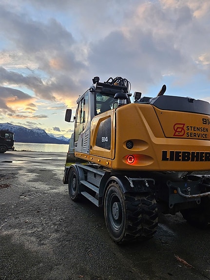 Liebherr A914 5 of 5
