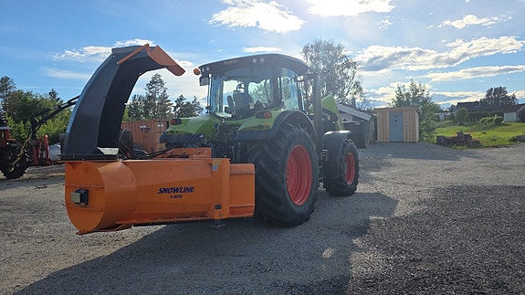 CLAAS ARION 640 4 of 5