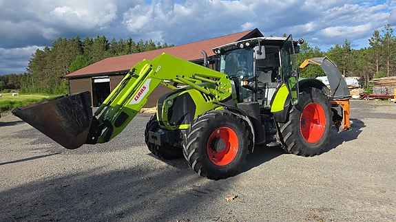 CLAAS ARION 640