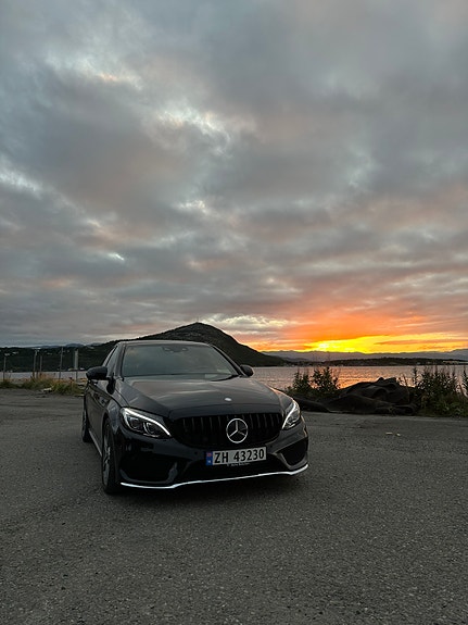 Mercedes-Benz C250 4 of 5