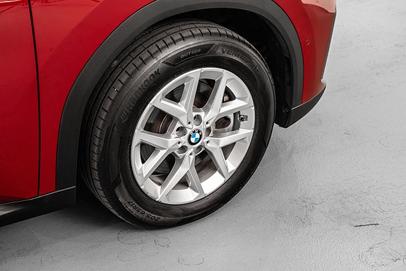 BMW iX2 9 of 30