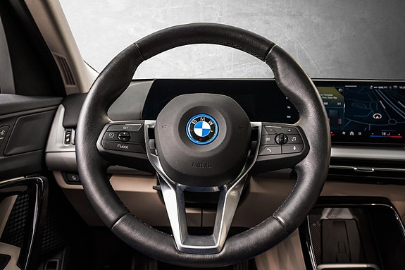 BMW iX2 15 of 30