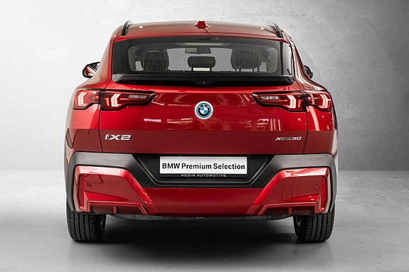 BMW iX2 7 of 30