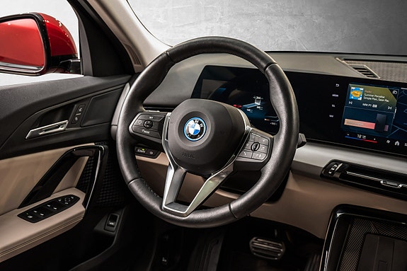 BMW iX2 14 of 30