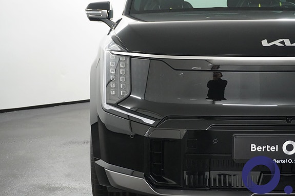Kia EV9 4 of 30