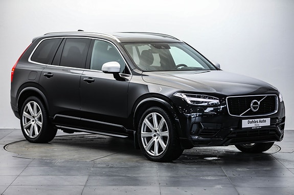 Volvo XC90 2 of 5