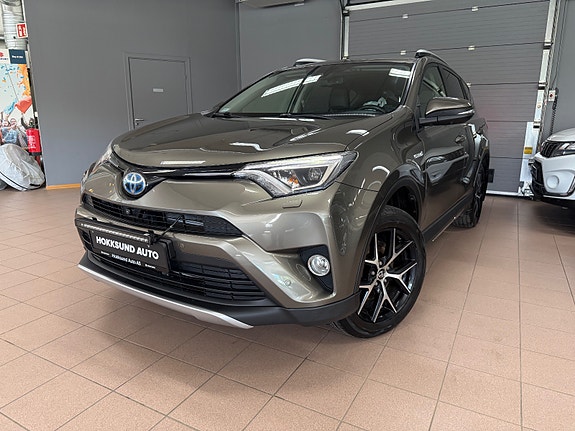 Toyota RAV4 3 of 5
