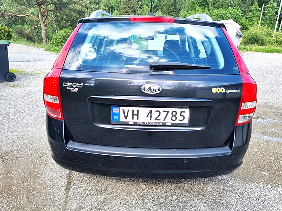 Kia Ceed 4 of 17