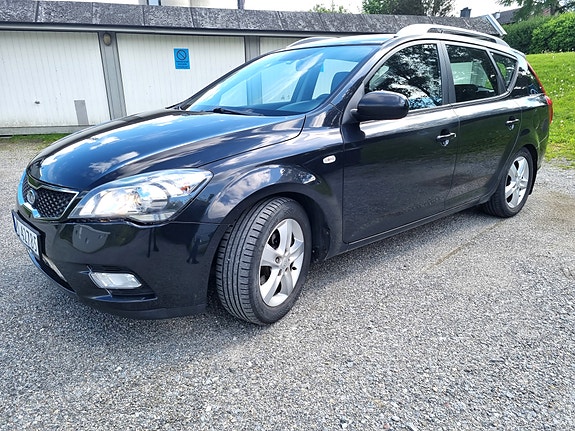 Kia Ceed 3 of 17