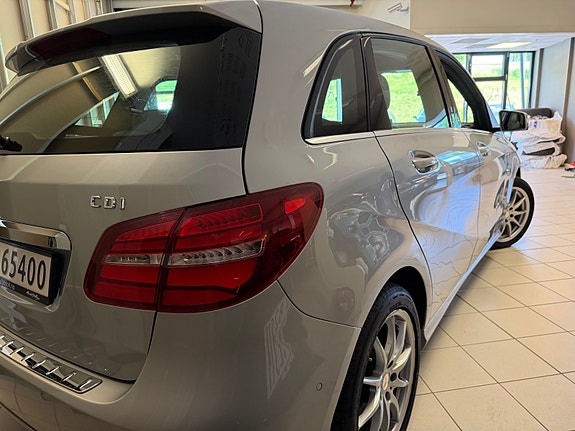 Mercedes-Benz B180 d 6 of 27