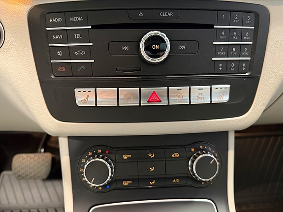 Mercedes-Benz B180 d 22 of 27