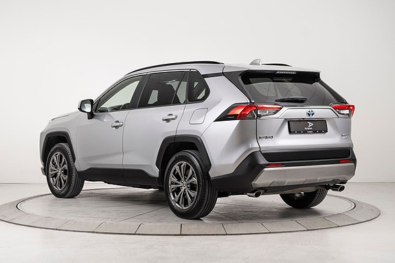Toyota RAV4 6 of 29