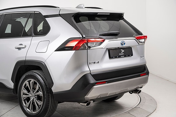 Toyota RAV4 7 of 29
