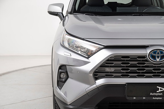 Toyota RAV4 5 of 29