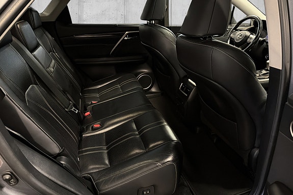 Lexus RX450h 14 of 24