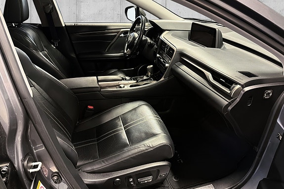 Lexus RX450h 13 of 24