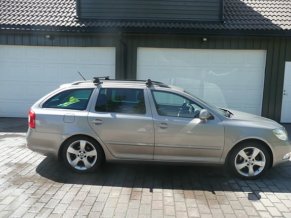 Skoda Octavia 3 of 5
