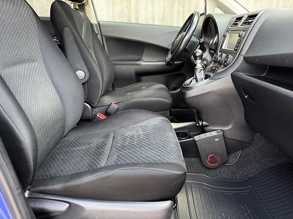 Toyota Verso-S 11 of 24