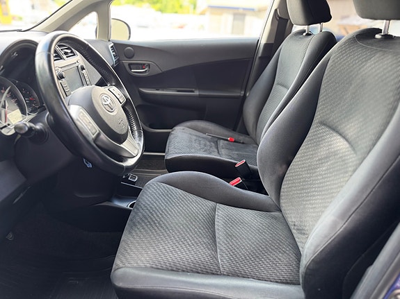 Toyota Verso-S 6 of 24