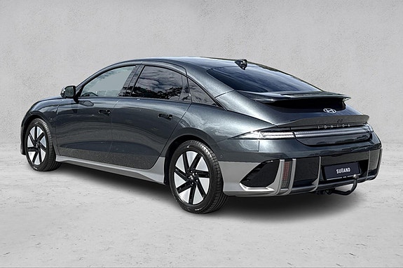 Hyundai Ioniq 6 3 of 5