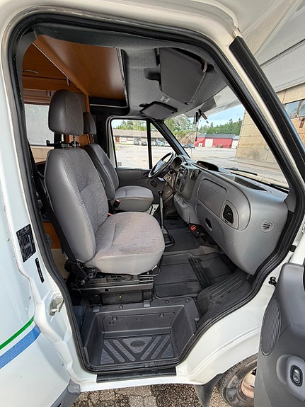 Ford Transit 11 of 30